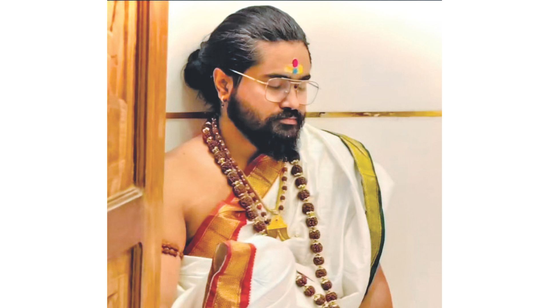 Pune Shocker: Fake Godman Prasad Baba Accused of Sexual Exploitation Using Mobile App Scam in Pune